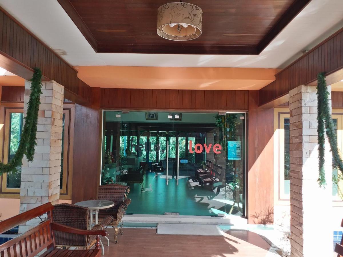 Sand Paisan Resort Pakchong Exterior photo